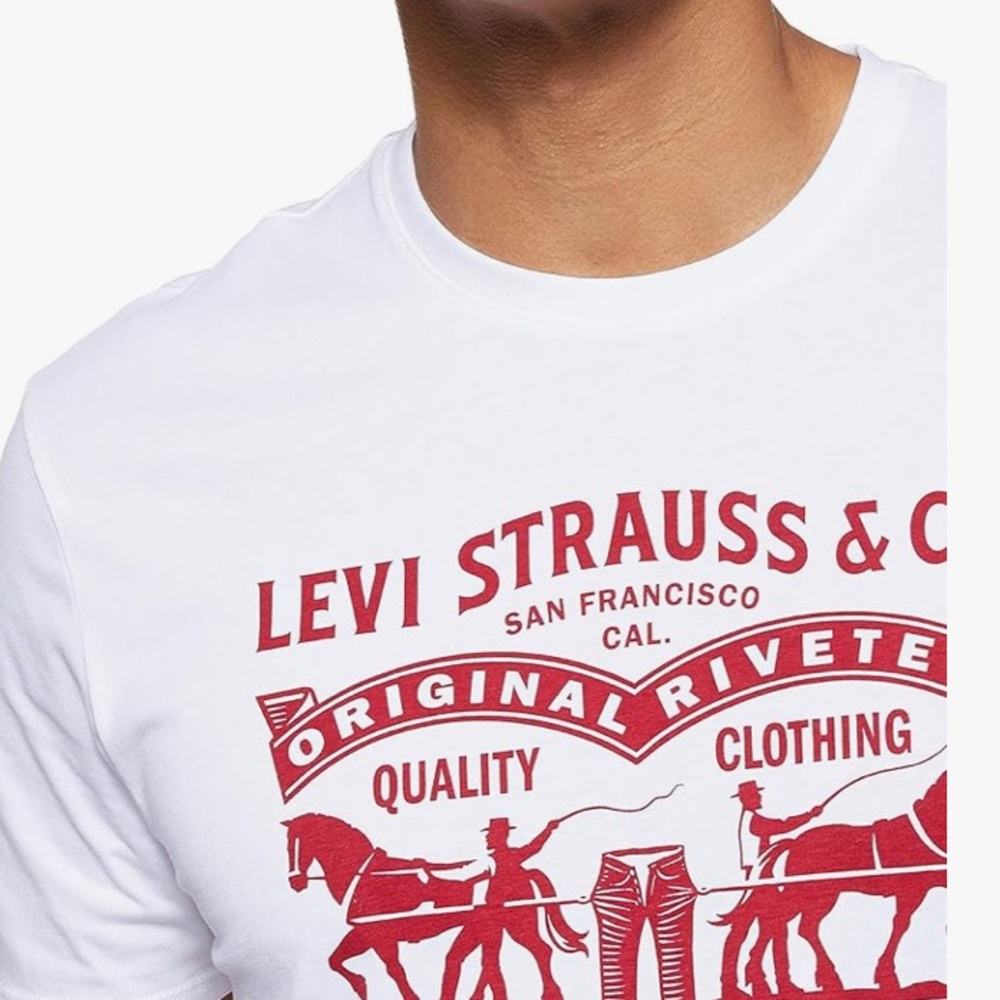 Levi's Tee